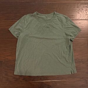 Green Lululemon Tee Size 4